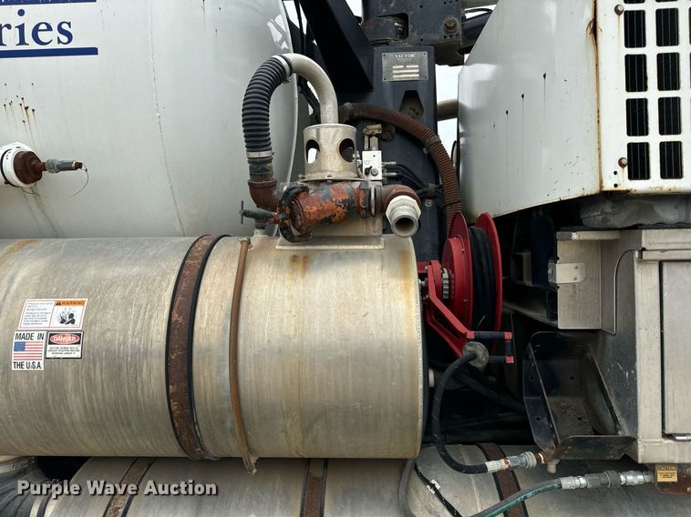 image for item DT2022 2004 Sterling  L-Line hydrovac truck