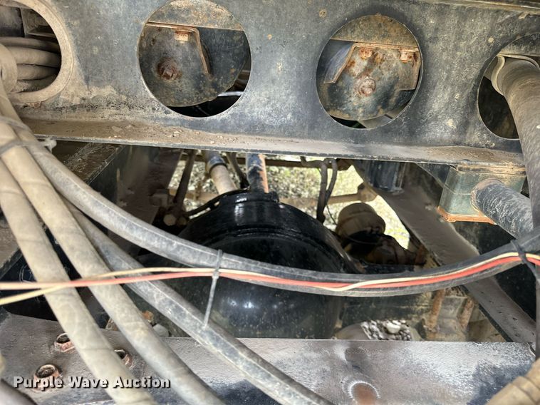 image for item DT2022 2004 Sterling  L-Line hydrovac truck