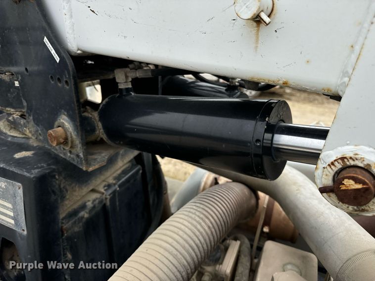 image for item DT2022 2004 Sterling  L-Line hydrovac truck