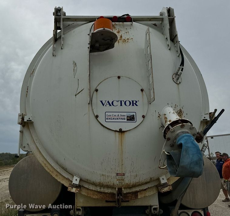 image for item DT2022 2004 Sterling  L-Line hydrovac truck