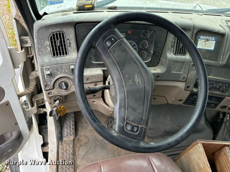 image for item DT2022 2004 Sterling  L-Line hydrovac truck