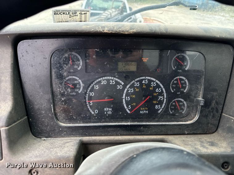 image for item DT2022 2004 Sterling  L-Line hydrovac truck