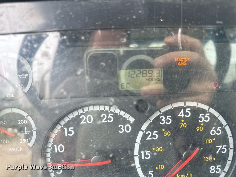 image for item DT2022 2004 Sterling  L-Line hydrovac truck