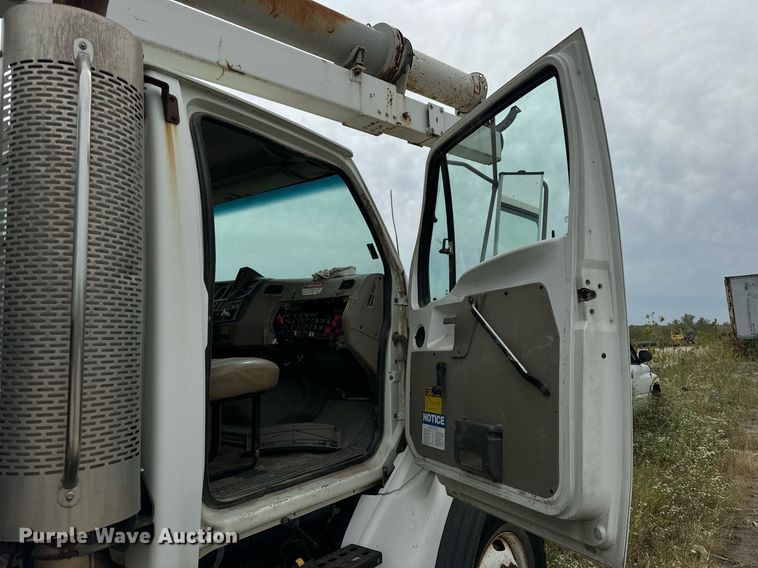 image for item DT2022 2004 Sterling  L-Line hydrovac truck