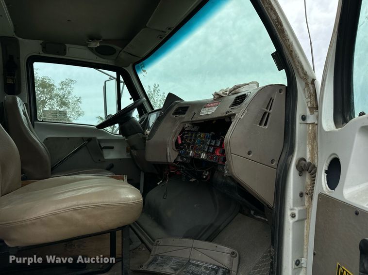 image for item DT2022 2004 Sterling  L-Line hydrovac truck