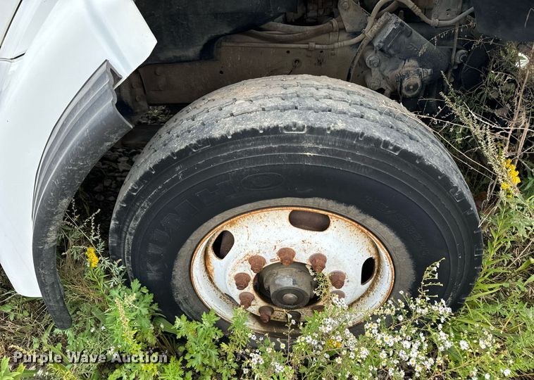 image for item DT2022 2004 Sterling  L-Line hydrovac truck