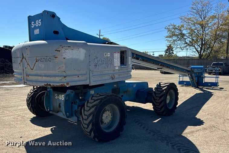 image for item DT2028 2004 Genie  S85 boom lift