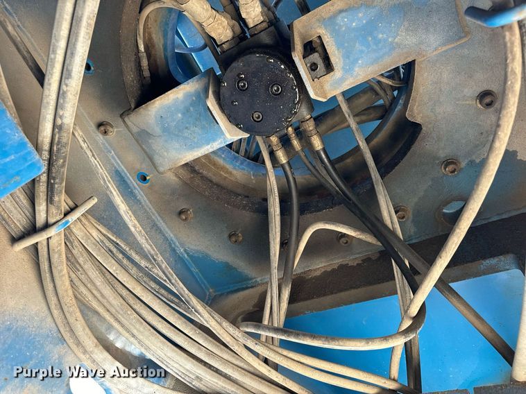 image for item DT2028 2004 Genie  S85 boom lift