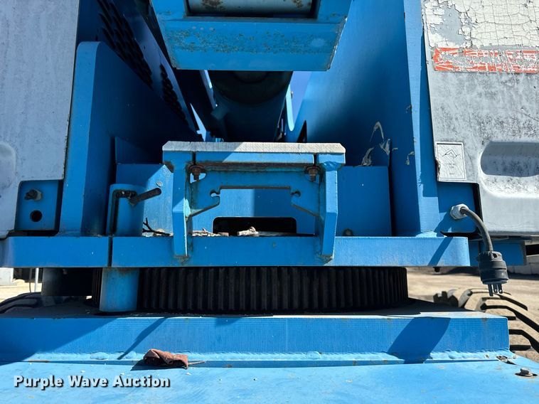 image for item DT2028 2004 Genie  S85 boom lift
