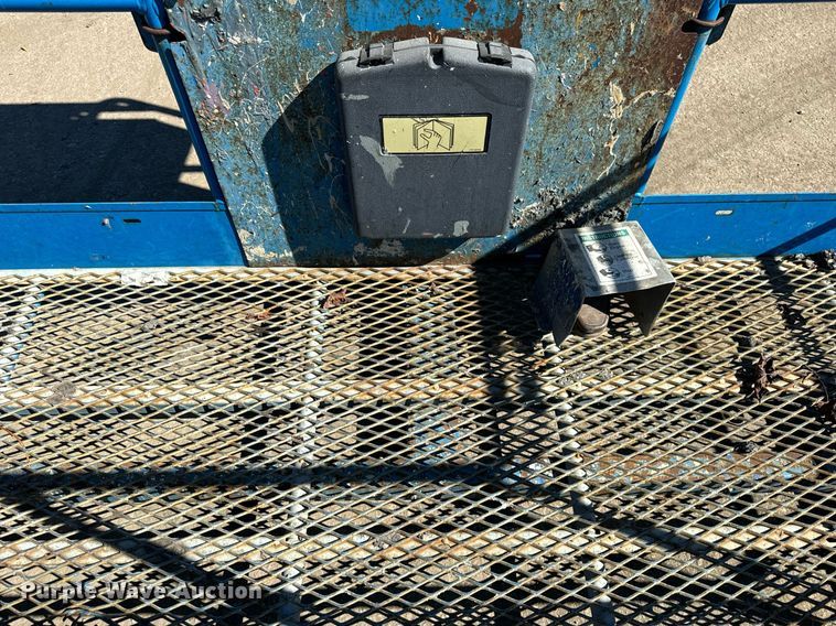 image for item DT2028 2004 Genie  S85 boom lift