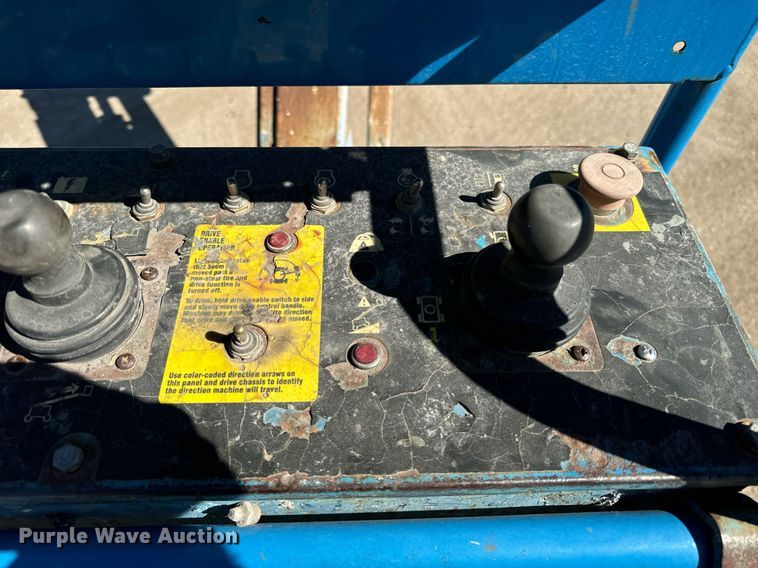 image for item DT2028 2004 Genie  S85 boom lift