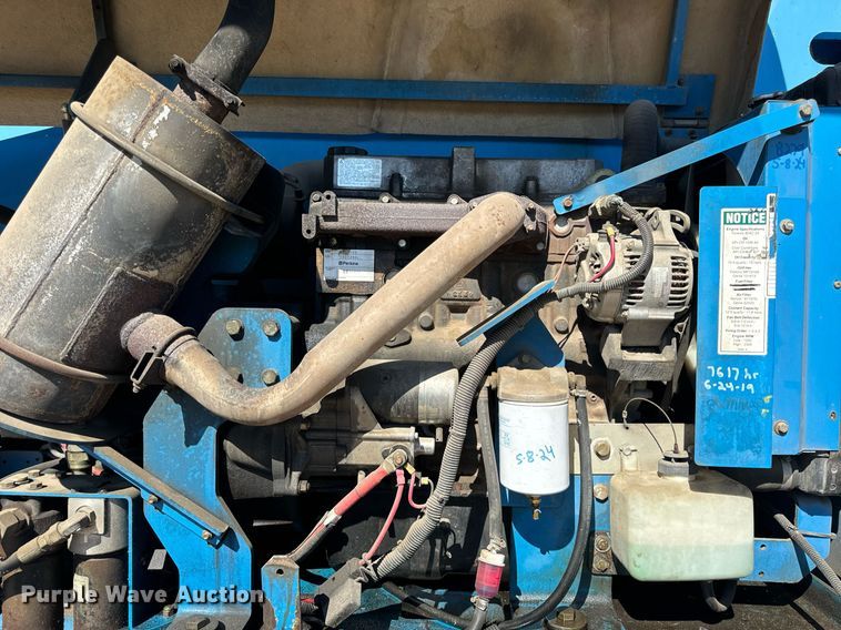 image for item DT2028 2004 Genie  S85 boom lift