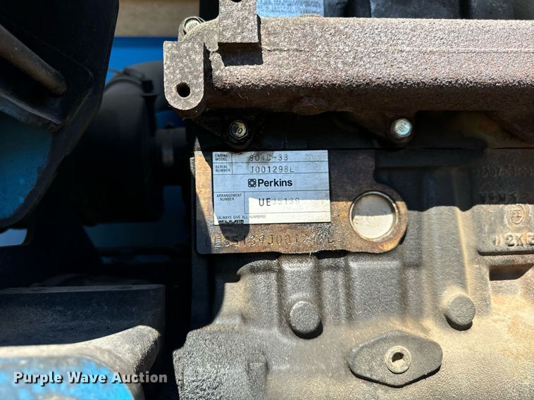 image for item DT2028 2004 Genie  S85 boom lift