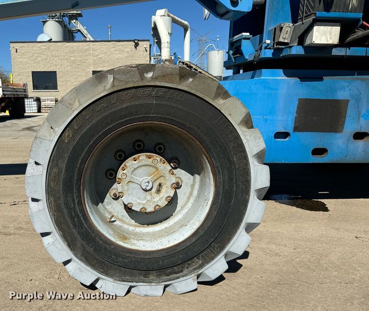 image for item DT2028 2004 Genie  S85 boom lift