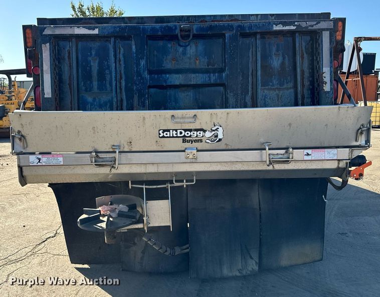 image for item DT2030 2000 Ford F750 SuperDuty XL dump truck