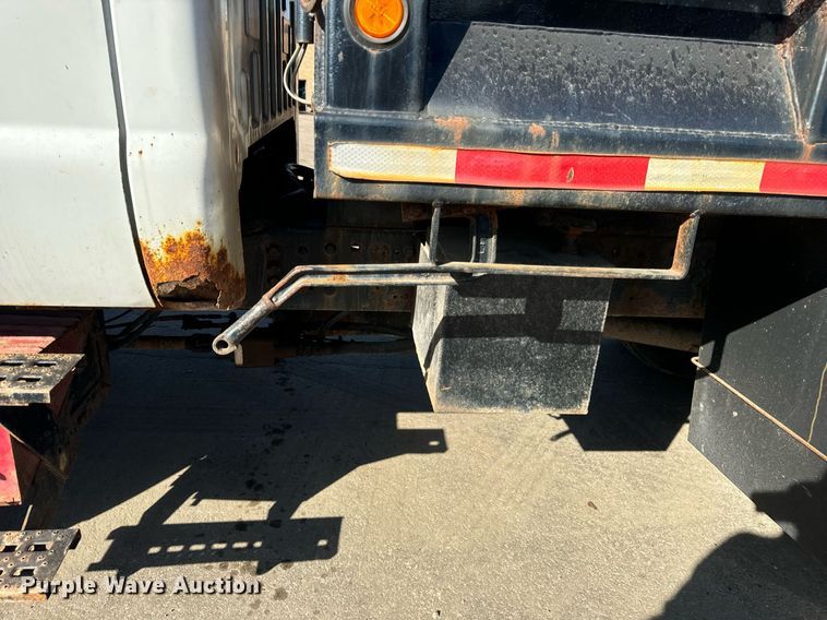 image for item DT2030 2000 Ford F750 SuperDuty XL dump truck