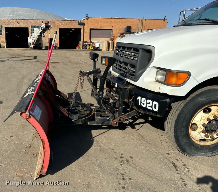 image for item DT2030 2000 Ford F750 SuperDuty XL dump truck