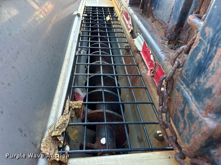 image for item DT2030 2000 Ford F750 SuperDuty XL dump truck