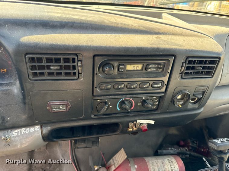 image for item DT2030 2000 Ford F750 SuperDuty XL dump truck