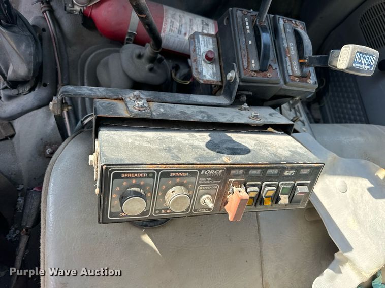 image for item DT2030 2000 Ford F750 SuperDuty XL dump truck