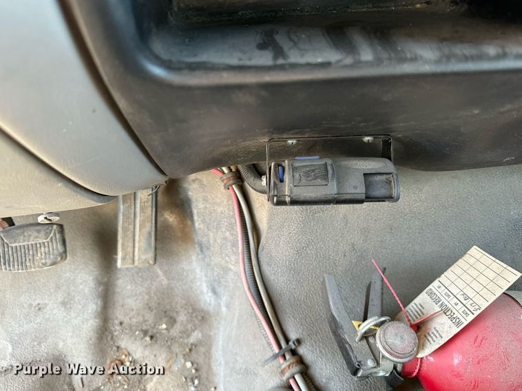 image for item DT2030 2000 Ford F750 SuperDuty XL dump truck