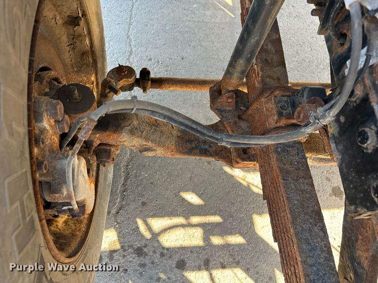 image for item DT2030 2000 Ford F750 SuperDuty XL dump truck