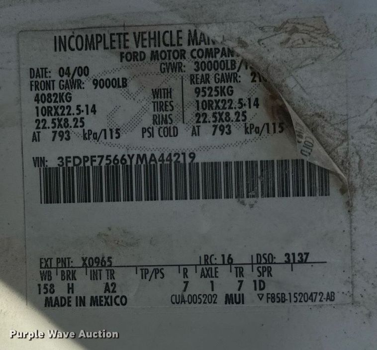 image for item DT2030 2000 Ford F750 SuperDuty XL dump truck