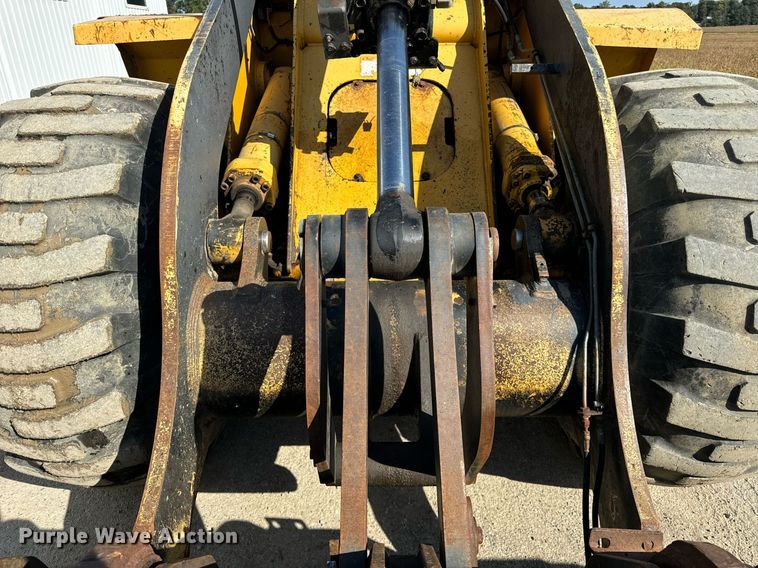 image for item DT2040 1996 John Deere  544G wheel loader
