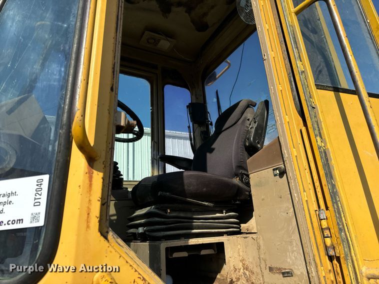 image for item DT2040 1996 John Deere  544G wheel loader