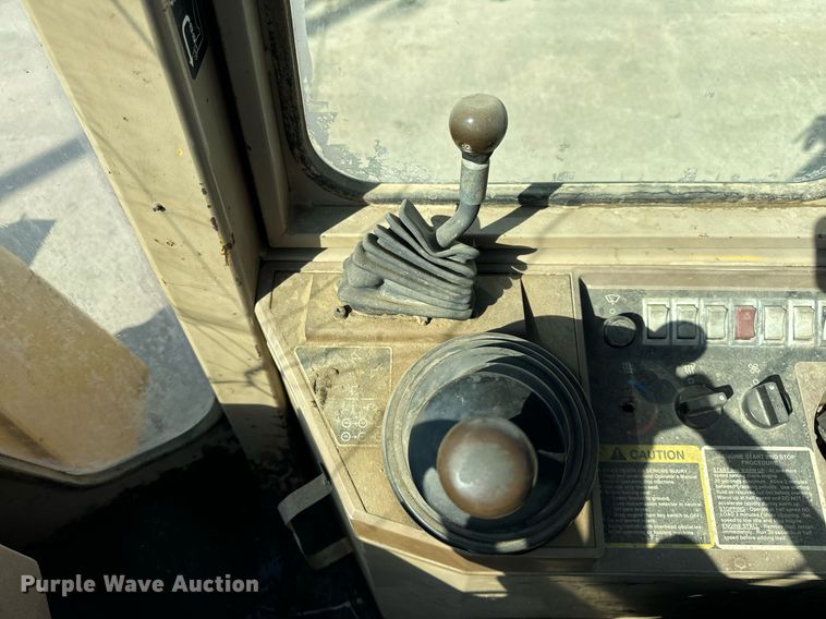 image for item DT2040 1996 John Deere  544G wheel loader