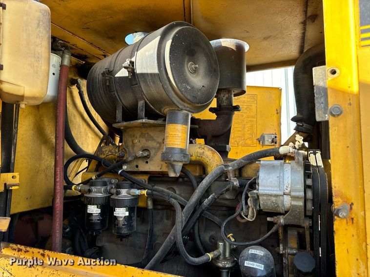 image for item DT2040 1996 John Deere  544G wheel loader