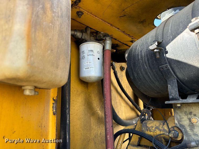 image for item DT2040 1996 John Deere  544G wheel loader