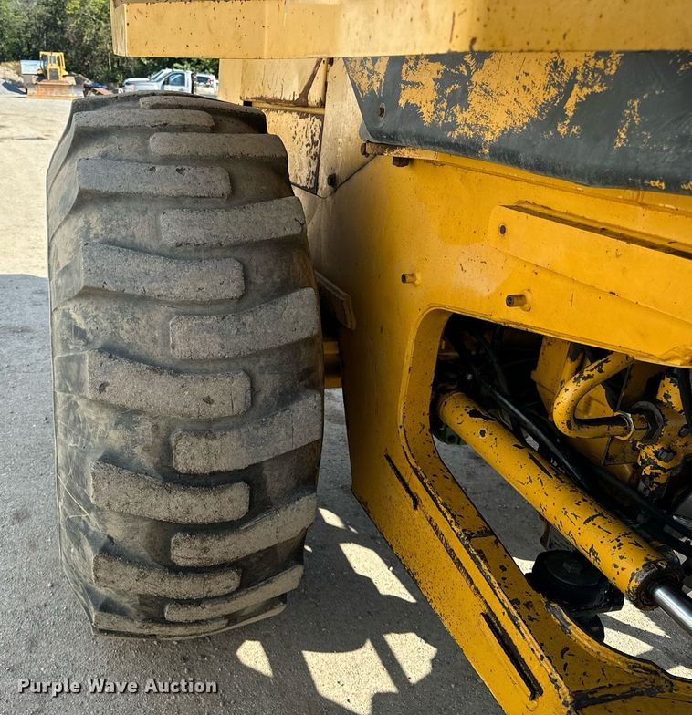 image for item DT2040 1996 John Deere  544G wheel loader
