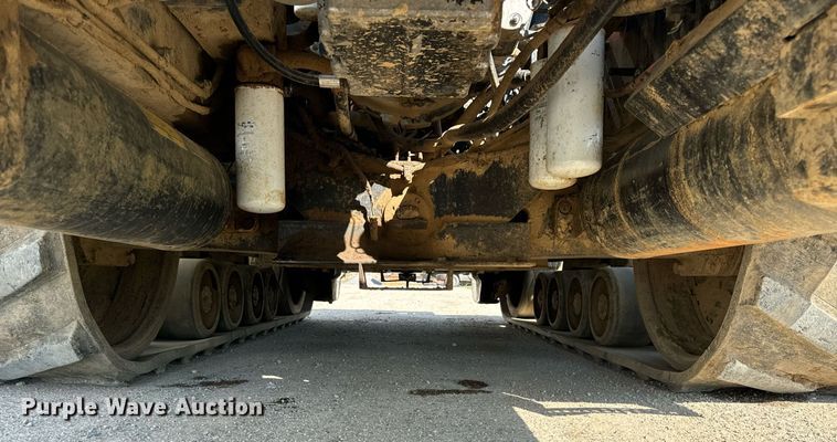 image for item DT2043 1994 Caterpillar  75C tractor