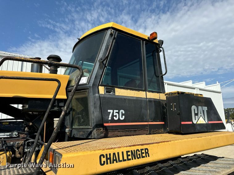 image for item DT2043 1994 Caterpillar  75C tractor