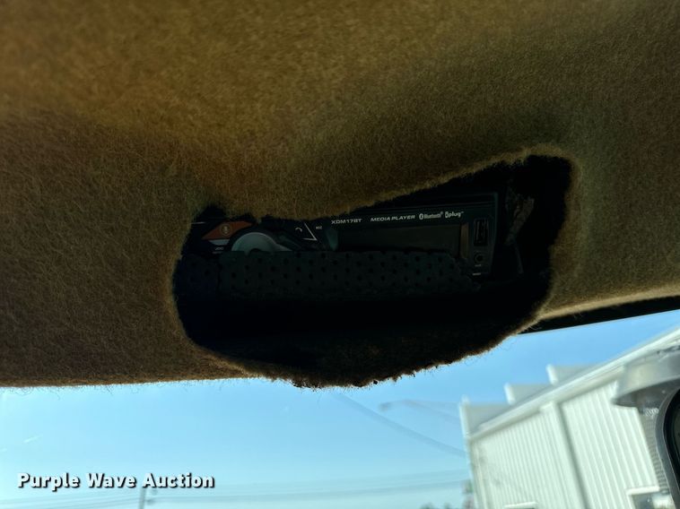 image for item DT2043 1994 Caterpillar  75C tractor