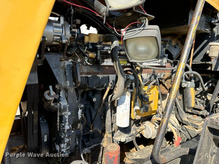 image for item DT2043 1994 Caterpillar  75C tractor