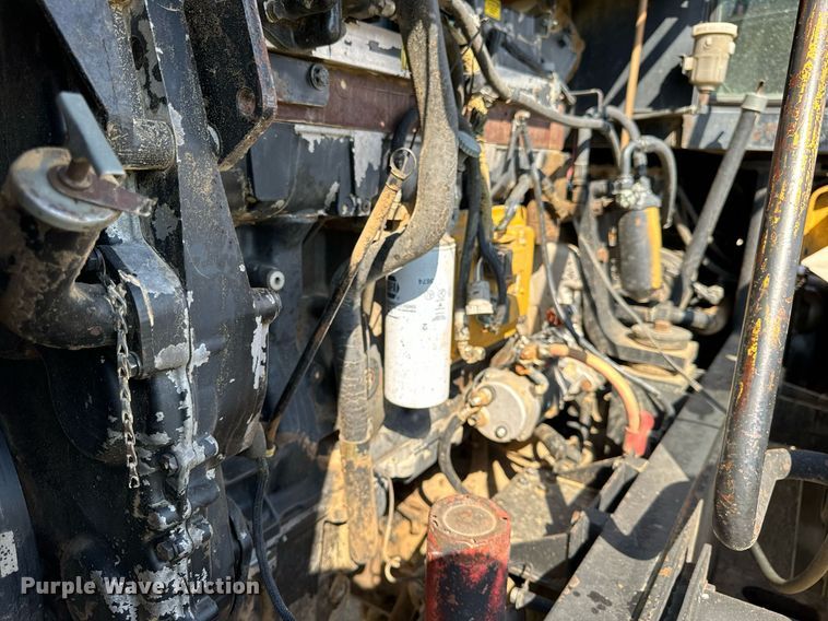 image for item DT2043 1994 Caterpillar  75C tractor