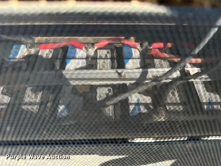 image for item DT2043 1994 Caterpillar  75C tractor