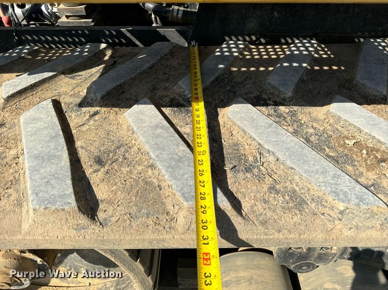 image for item DT2043 1994 Caterpillar  75C tractor