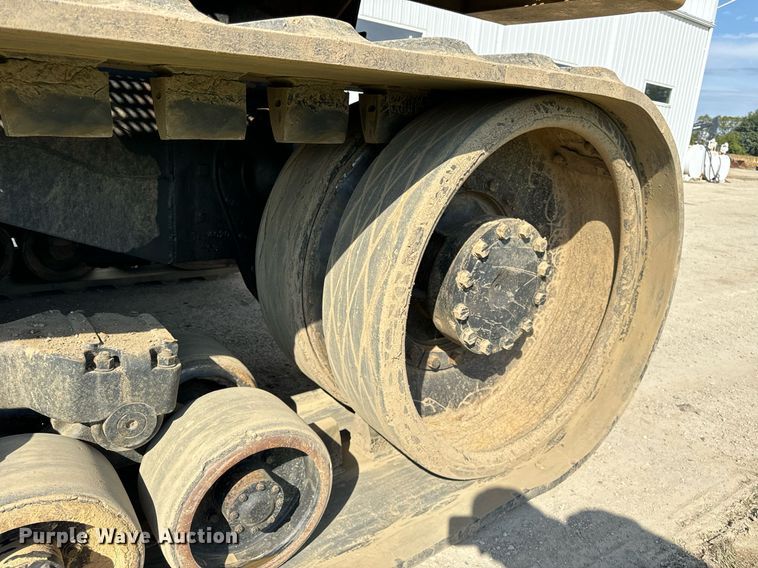 image for item DT2043 1994 Caterpillar  75C tractor