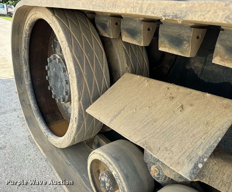 image for item DT2043 1994 Caterpillar  75C tractor