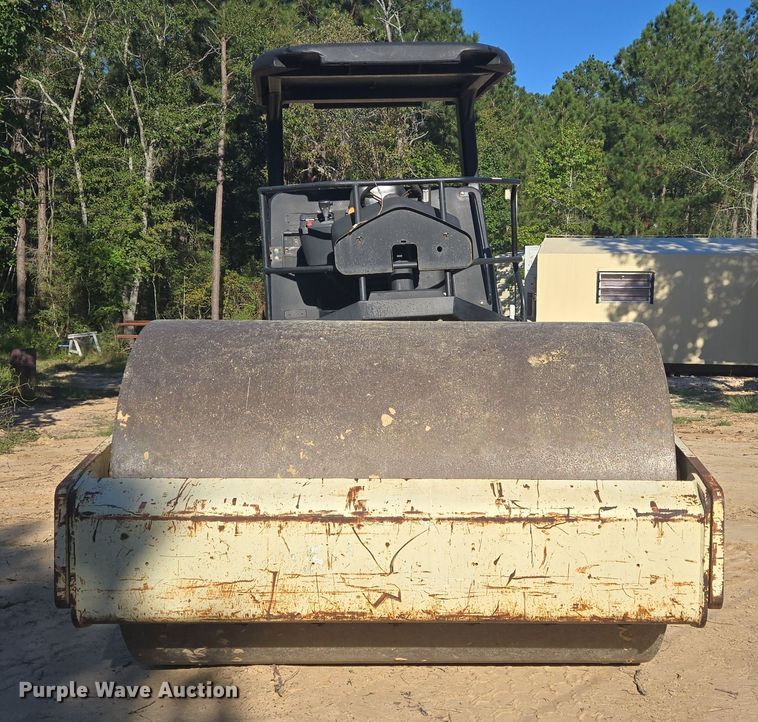 image for item DT5284 2006 Ingersoll-Rand SD-105DX TF single drum vibratory roller