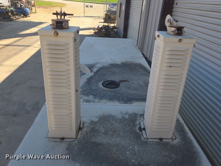 image for item DT5285 Generac  QT15068KNSN generator