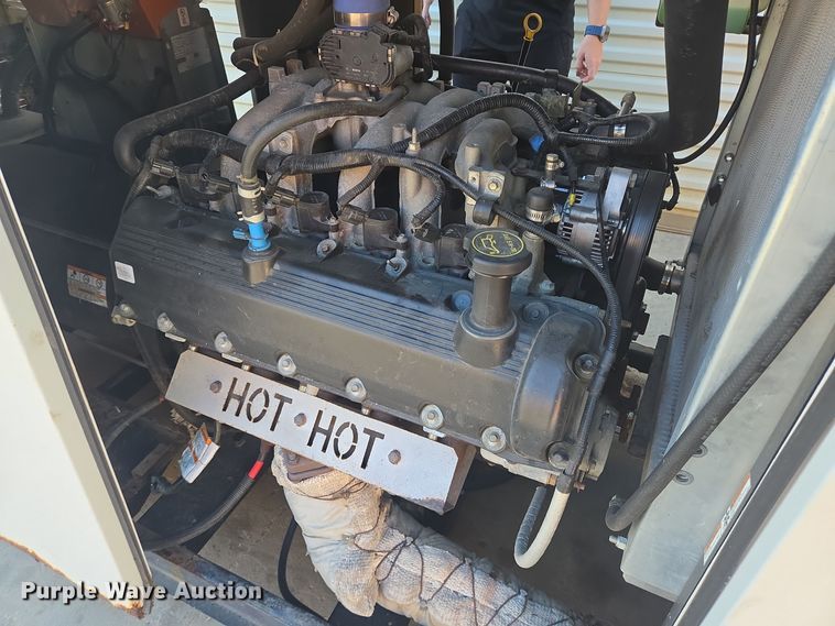 image for item DT5285 Generac  QT15068KNSN generator