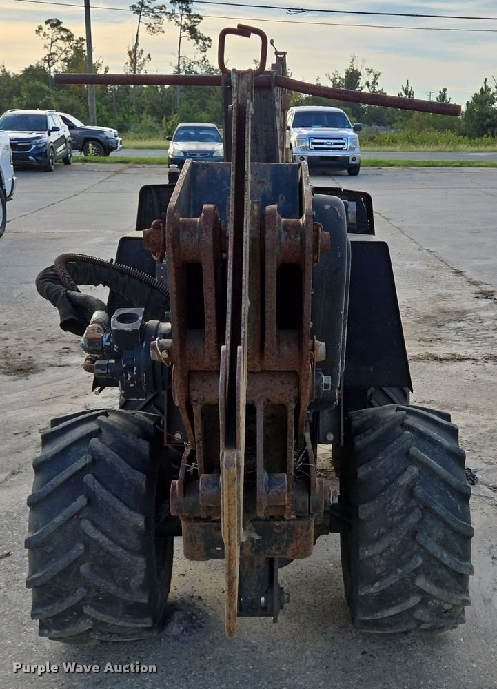 image for item DT5292 1999 Ditch Witch 410 SXD cable plow