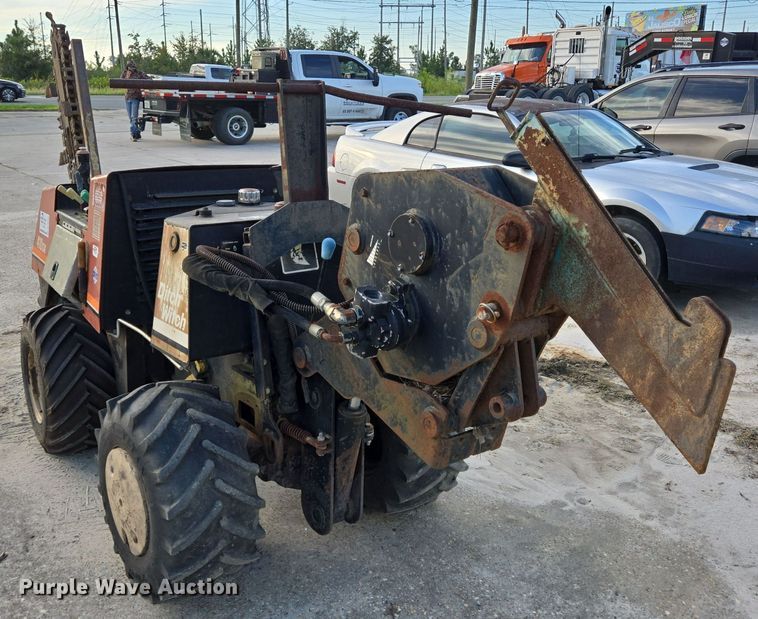 image for item DT5292 1999 Ditch Witch 410 SXD cable plow