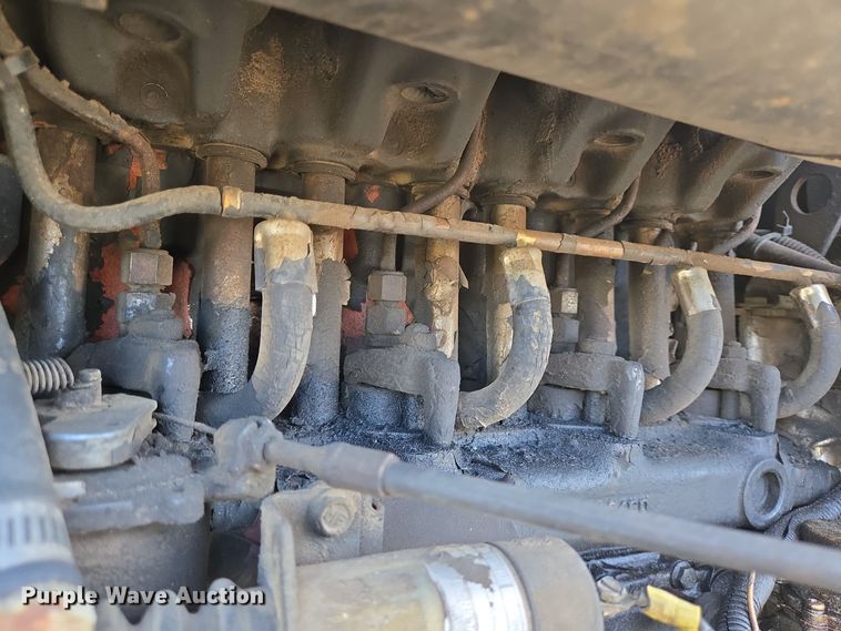 image for item DT5292 1999 Ditch Witch 410 SXD cable plow