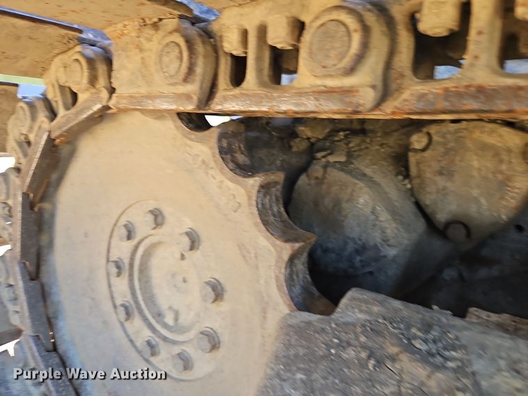 image for item DT7515 1995 John Deere 550G dozer