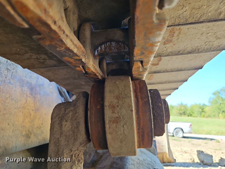 image for item DT7515 1995 John Deere 550G dozer